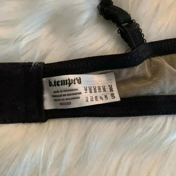 Btempted by Wacoal b.captivating Push Up Bra - Picture 4 of 6